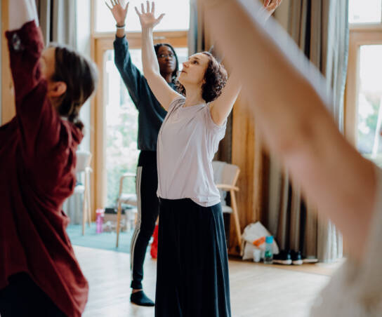 Move Dance Feel CIC - Dance in Cancer Care Training © Alice Underwood